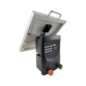 Solar SV20 2.0 Joule energizer with integrated solar panel, LCD diagnostic screen, and heavy-duty mounting bracket.